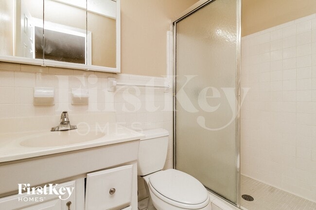 Building Photo - 2720 Erin Rd