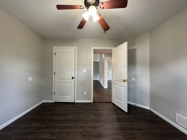 Building Photo - Well Maintained 4 Bedroom with a Privacy F...