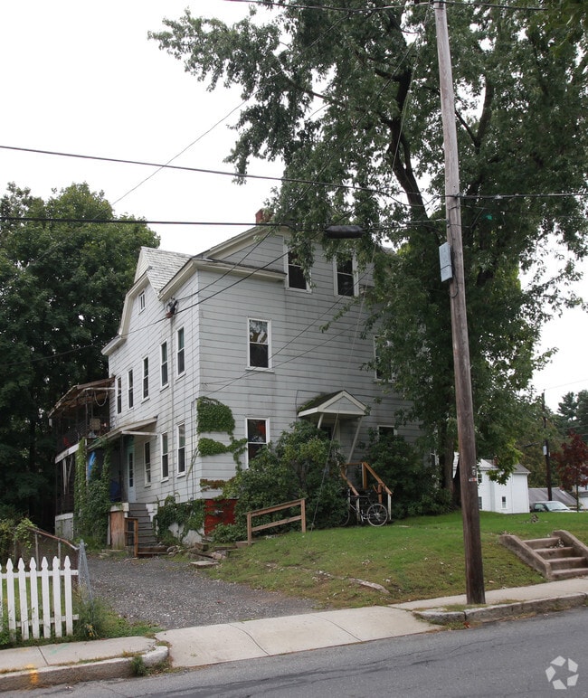 Building Photo - 215 State St