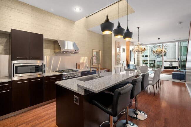 Building Photo - 88 Kingston St