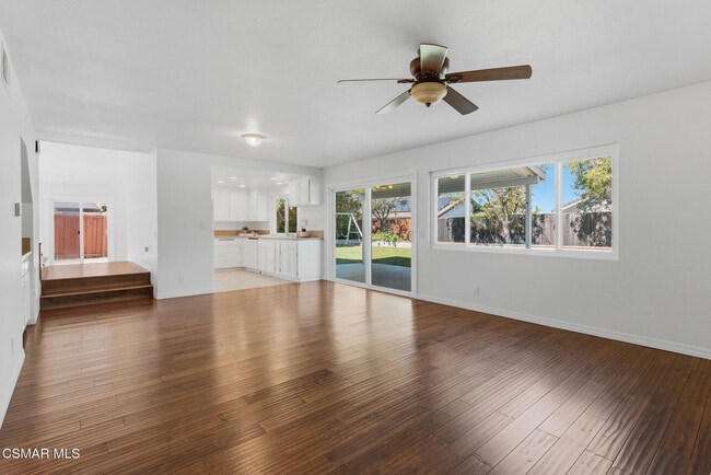 Building Photo - 1239 Honeysuckle Ct