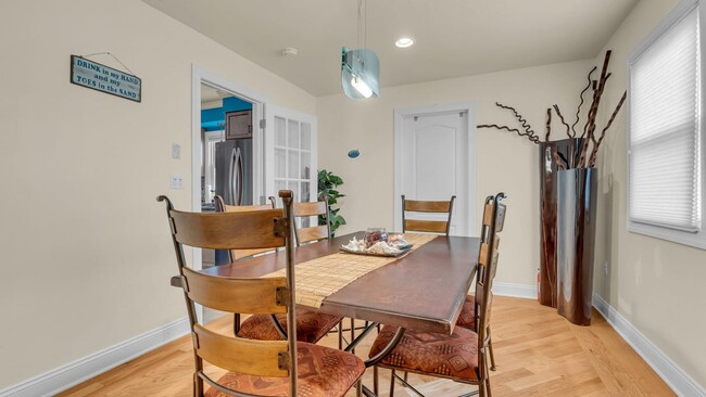 Building Photo - 208 Carteret Ave