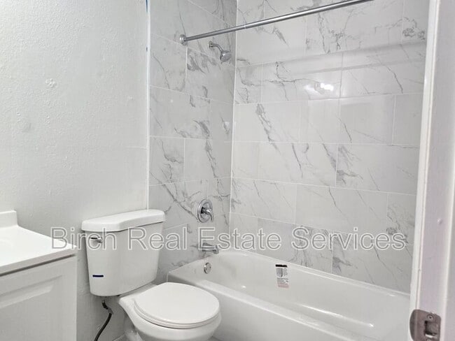 Building Photo - 5344 Cotee River Dr