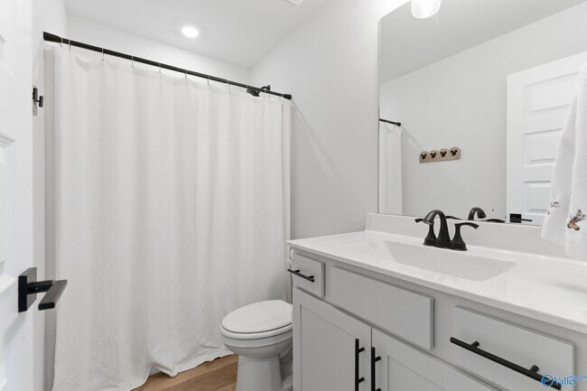 Building Photo - 148 Flintridge Dr