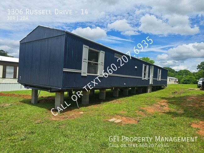 Building Photo - 1306 Russell Dr