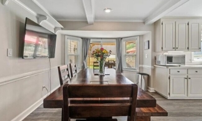 Building Photo - Gorgeous house for rent in Chesapeake.