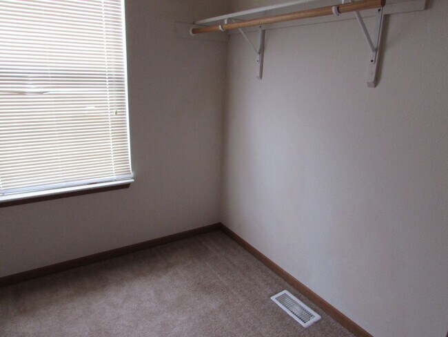Building Photo - 7616-MF2-E4