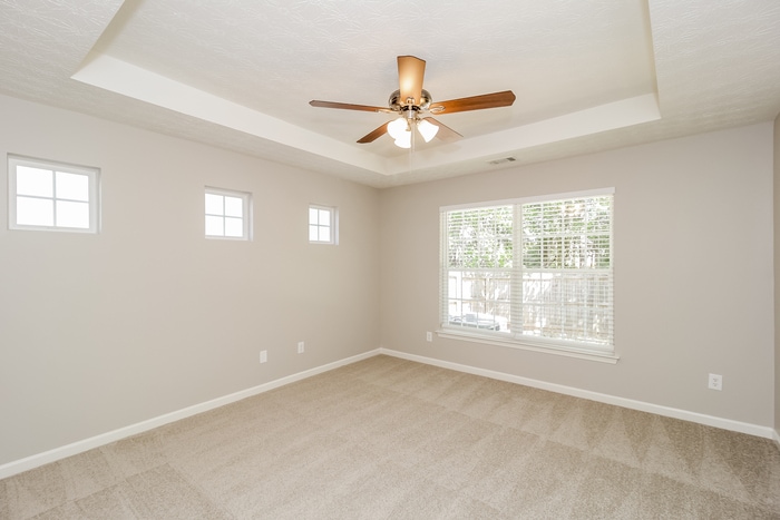 Building Photo - 551 Arrowhead Dr