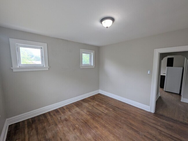 Building Photo - 3920 Giles Ave