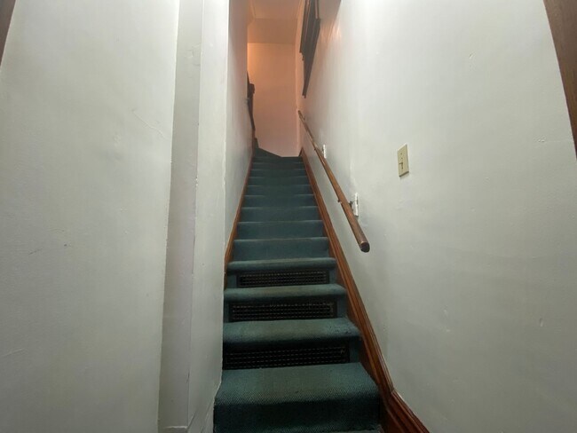 Building Photo - 743 Academy St