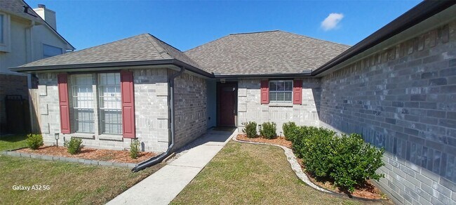 Building Photo - 2106 Wilshire Park Dr