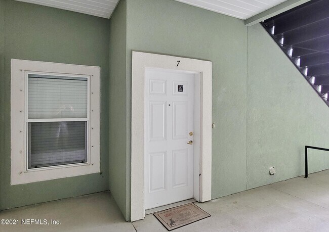 Building Photo - 13856 Herons Landing Way
