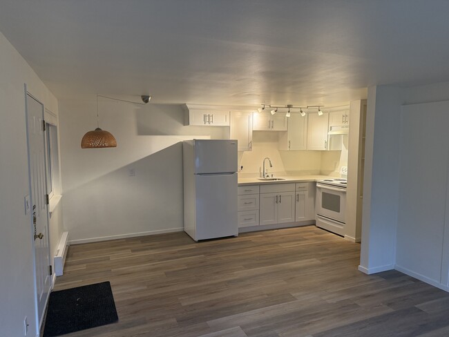 Kitchen and dining area - 2239 Yale Ave E