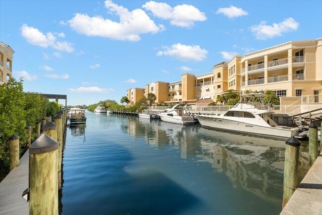 Building Photo - 14041 Bellagio Way