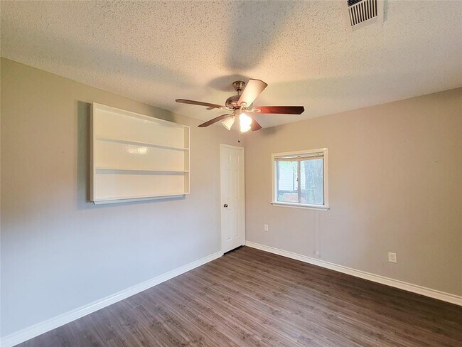 Building Photo - 2306 Downey Dr