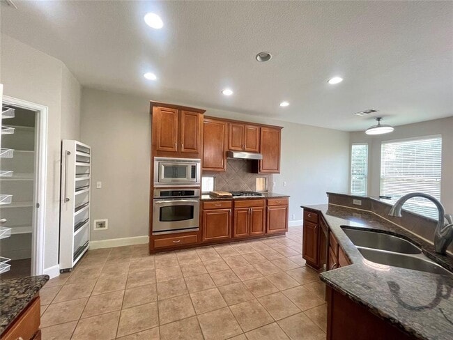 Building Photo - 2529 Charolais Ct