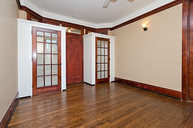 Building Photo - 5825 N Kenmore Ave