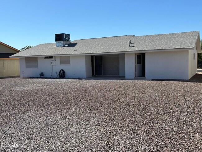 Building Photo - 10024 W Denham Dr