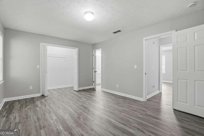 Building Photo - 5344 Ridgemere Ct