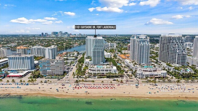 Building Photo - 3101 Bayshore Dr