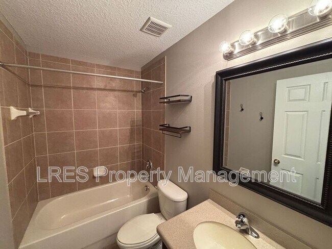 Building Photo - 55 Canterbury Bell Dr