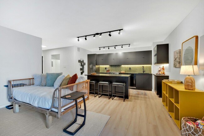 Building Photo - 6040 JFK Blvd E