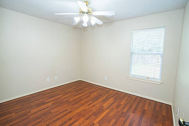 Building Photo - 23 N Merryweather Cir