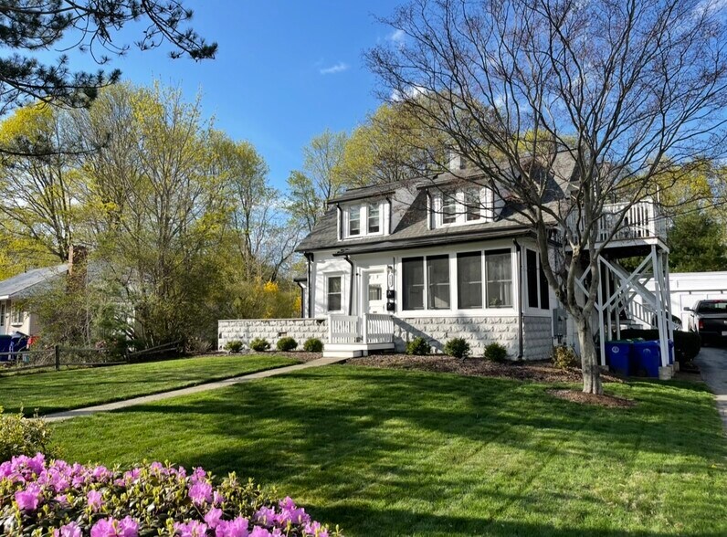 Building Photo - 709 Liberty St