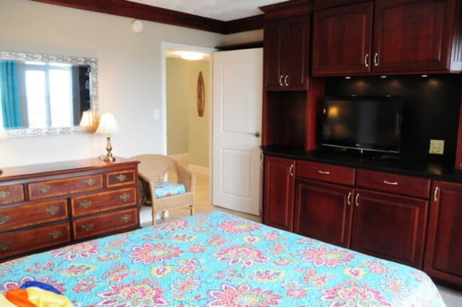 Building Photo - 303 Atlantic Ave