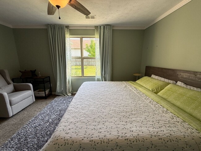 Building Photo - Experience Bright Living in This Stunning 4-Bedroom Home!