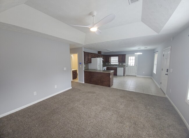 Building Photo - 817 Pine Hill Ct