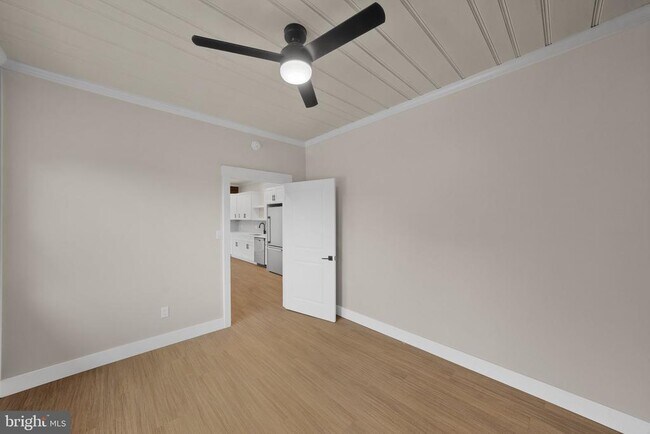 Building Photo - 71 Dreamland Park Dr
