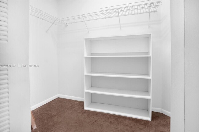 Building Photo - 900 SW 142nd Ave
