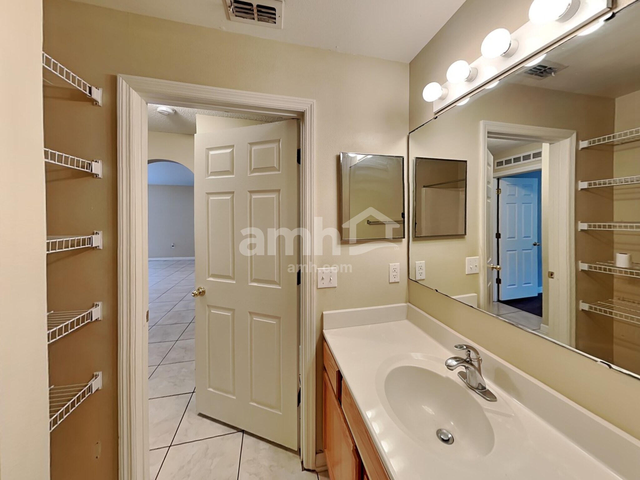 Building Photo - 11414 Ivy Flower Loop