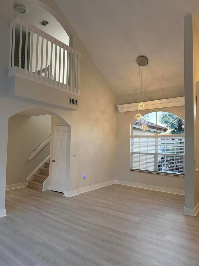 Building Photo - 1343 Lake Breeze Dr