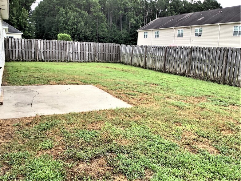 Building Photo - 30 Valley Oak Dr