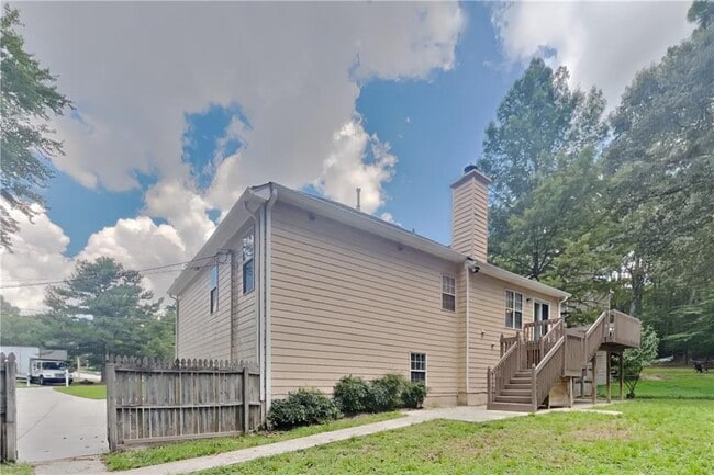 Building Photo - 1250 Summit Point Ln
