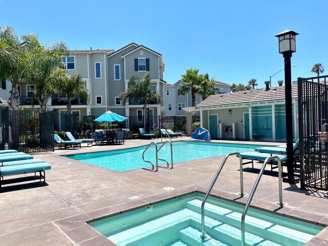 Building Photo - Stunning 3B/3BA in Imperial Beach W/ A/C, ...