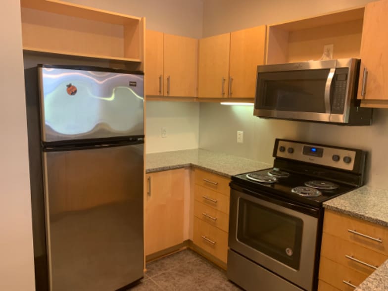 Building Photo - 390 17th St