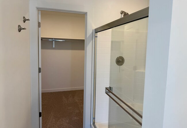 Building Photo - Brand New, Move-In Ready Townhome in Eagle!