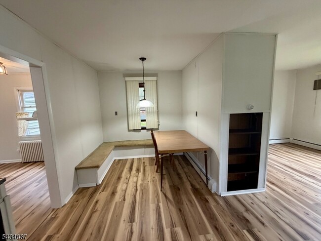 Building Photo - 5 Mulberry Ln