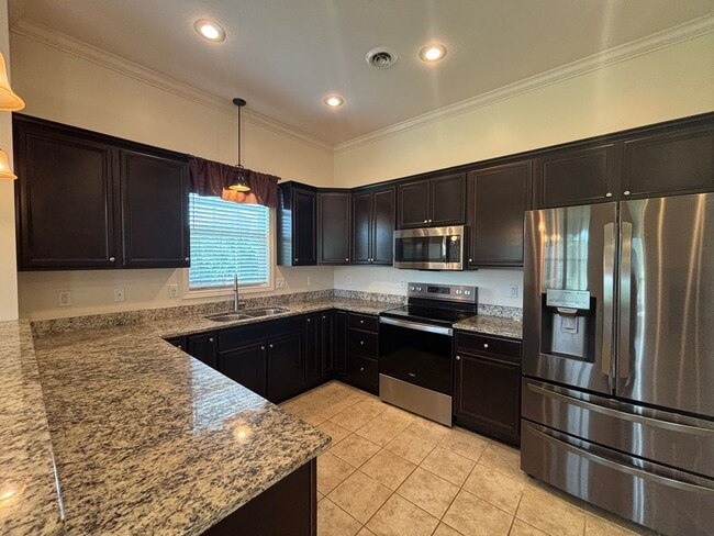 Building Photo - Charming 3 bedroom/2 Bath home in Jonesbor...