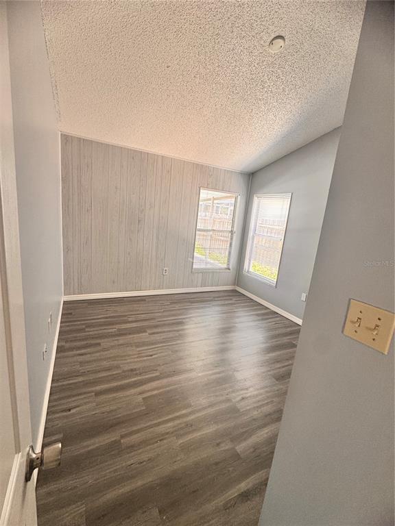 Building Photo - 2070 Sarah Louise Dr