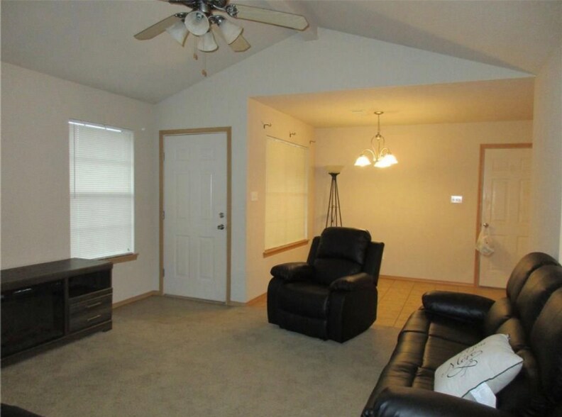 Building Photo - 1811 Ingalls Ln