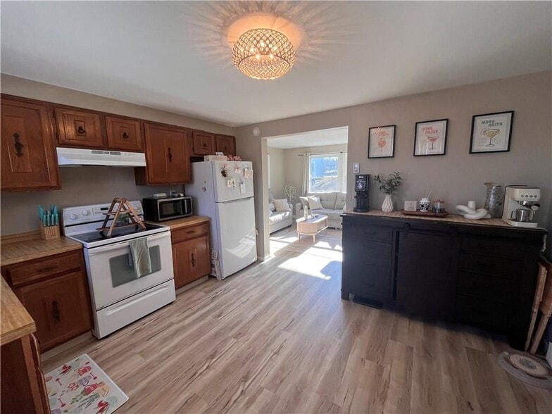 Building Photo - 20 Sunrise Dr