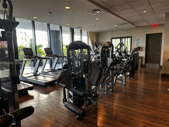 Building Photo - 5252 NW 85th Ave