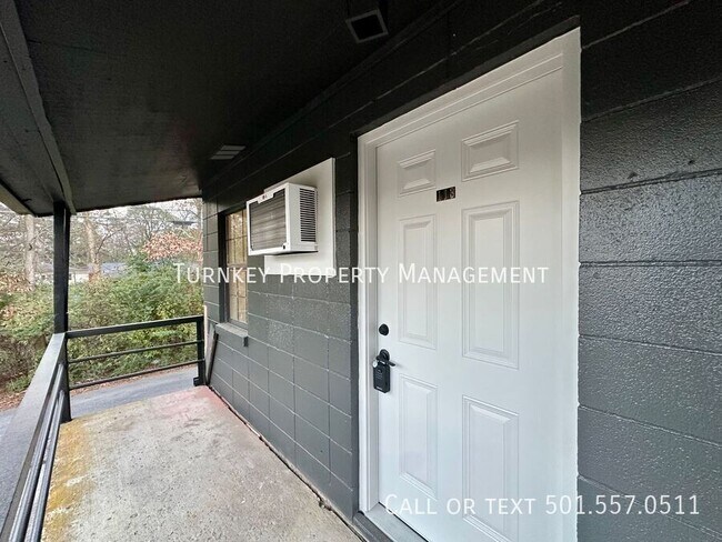 Building Photo - 100 Caruthers St