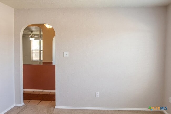 Building Photo - 5510 Shawn Dr