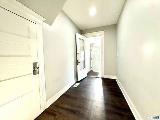 Building Photo - 7 Burritt Ave