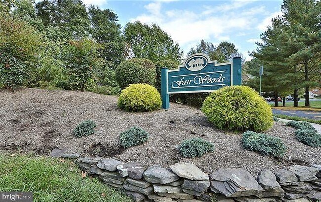 Building Photo - 3970 Burning Bush Ct